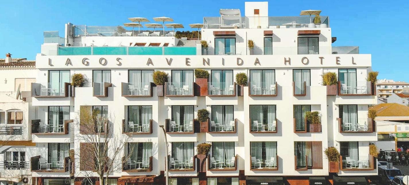 <br />
<b>Notice</b>: Array to string conversion in <b>/home/sonelhotels/avenidarestaurante.pt/includes/hotel.php</b> on line <b>10</b><br />
<br />
<b>Notice</b>: Undefined variable: Array in <b>/home/sonelhotels/avenidarestaurante.pt/includes/hotel.php</b> on line <b>10</b><br />