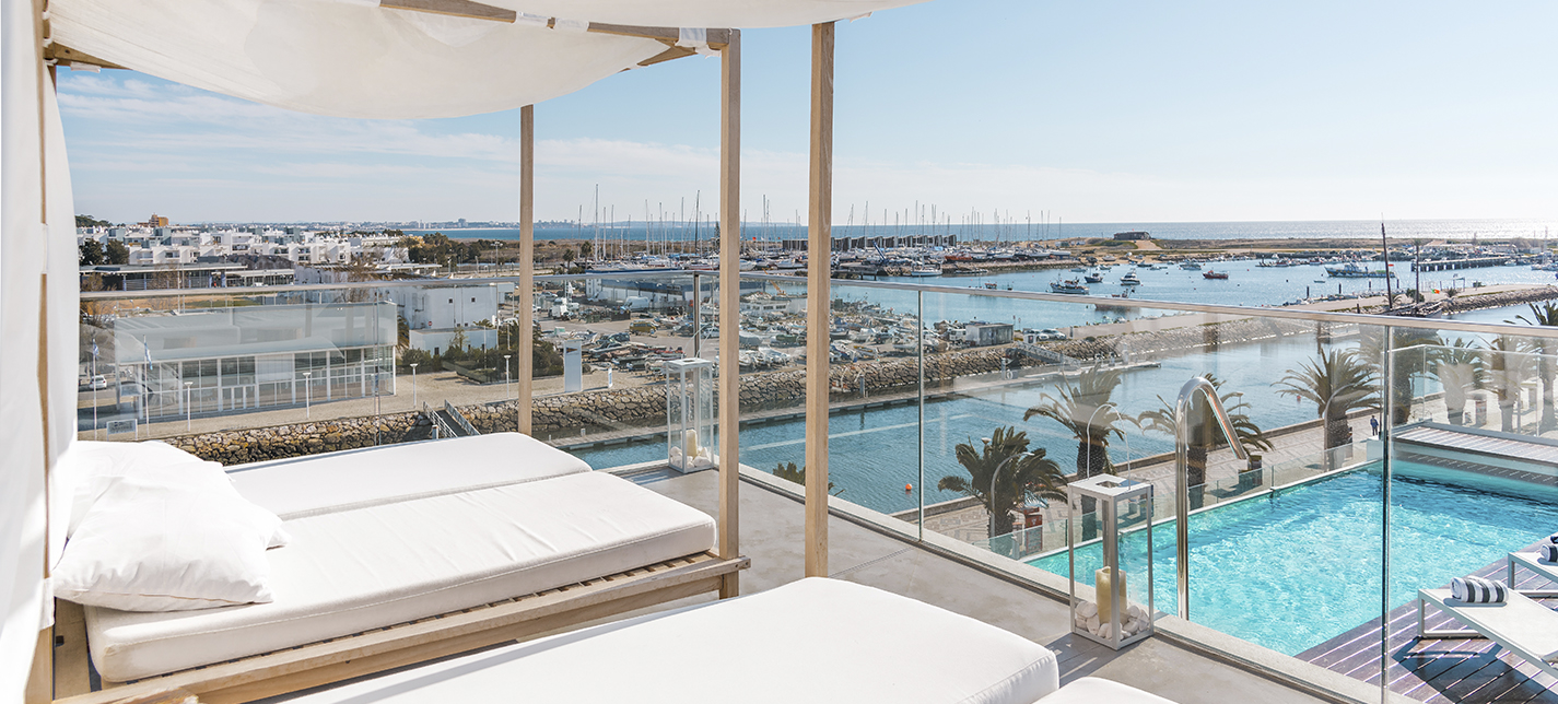 <br />
<b>Notice</b>: Array to string conversion in <b>/home/sonelhotels/avenidarestaurante.pt/includes/hotel.php</b> on line <b>10</b><br />
<br />
<b>Notice</b>: Undefined variable: Array in <b>/home/sonelhotels/avenidarestaurante.pt/includes/hotel.php</b> on line <b>10</b><br />